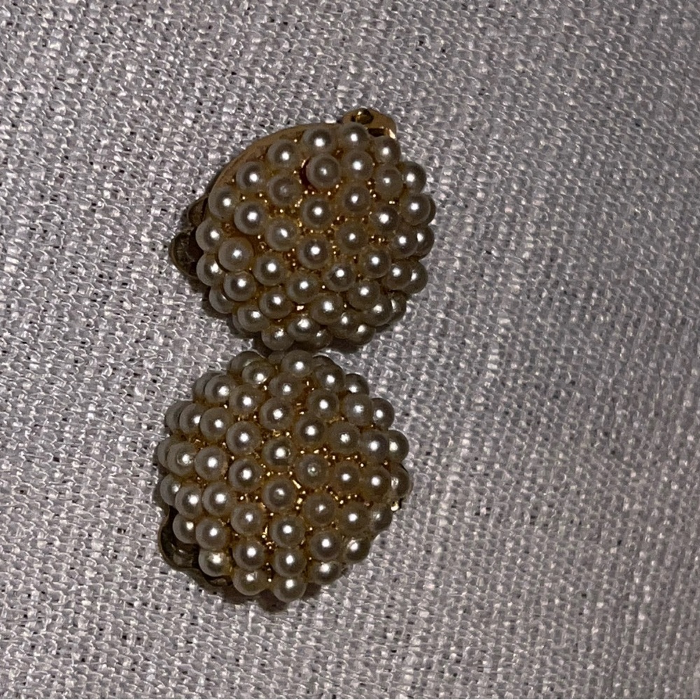 Elegant Pearl Cluster Earrings